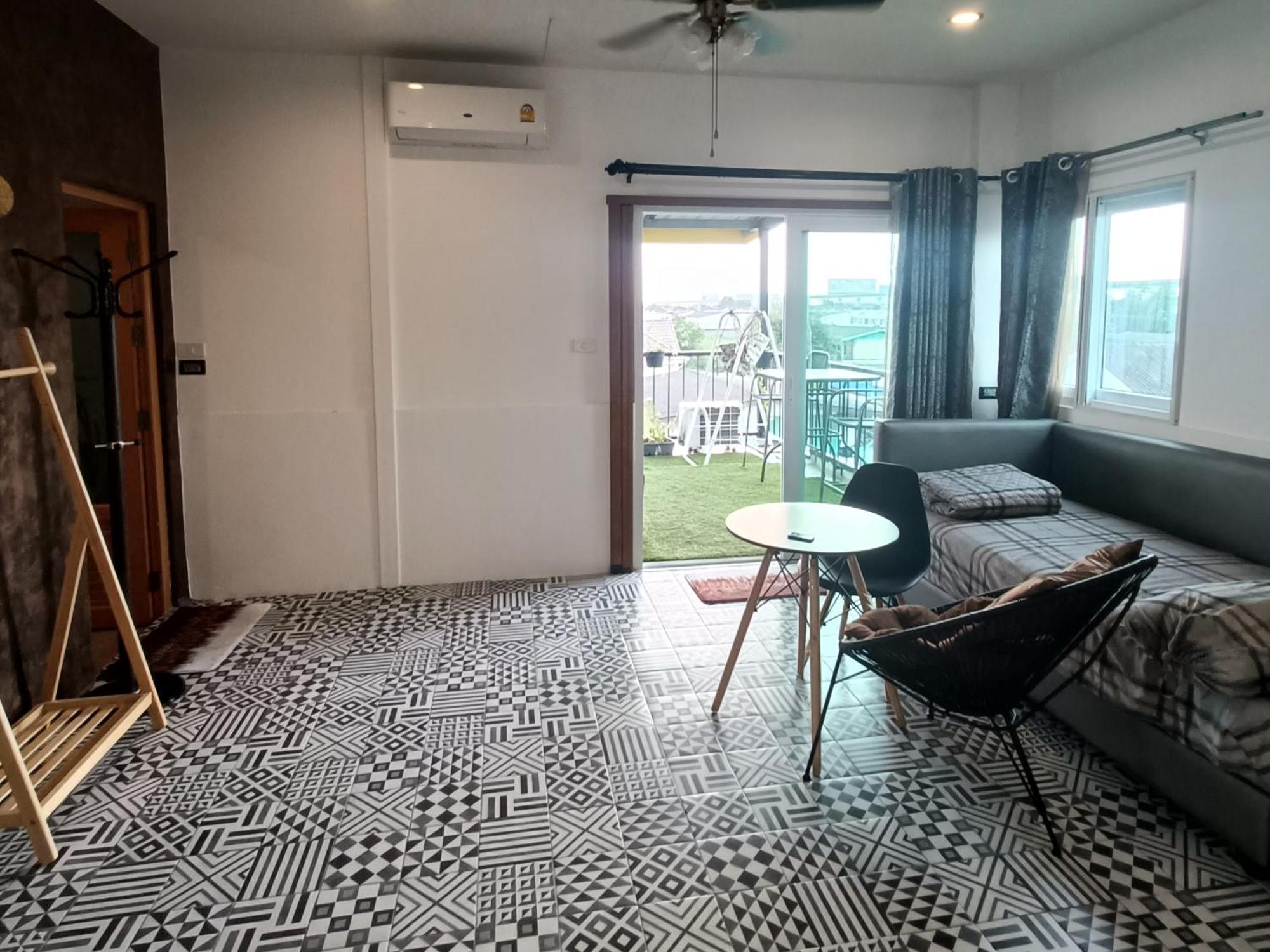 Merit Courtyard Suvarnaphumi House Bangkok Exterior photo