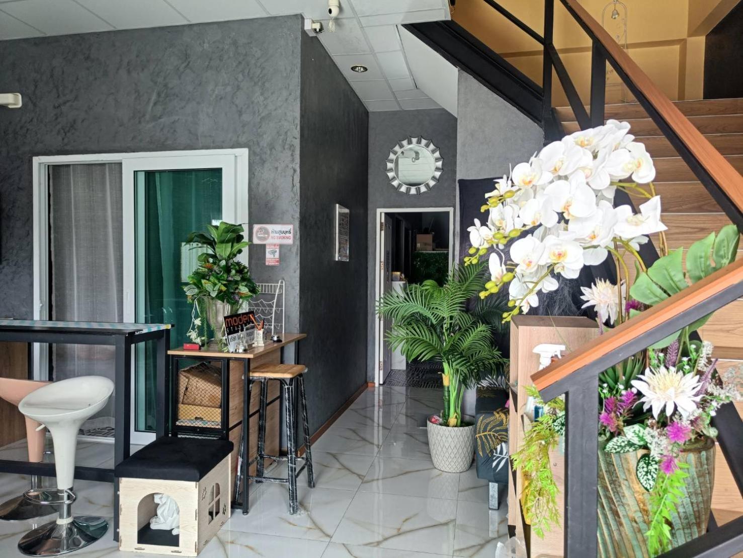 Merit Courtyard Suvarnaphumi House Bangkok Exterior photo